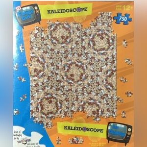 Family Guy Kaleidoscope Puzzle 750 Pieces